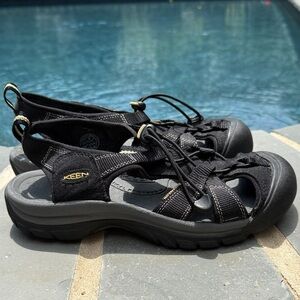 Keen Venice H2 Black Sport Sandals Women’ Size 8